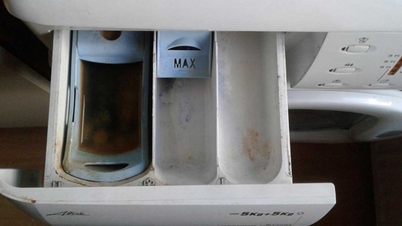 Эти 5 хитростей помогут вашей стиральной машине сиять чистотой.