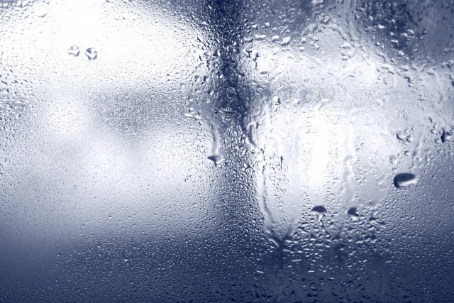 Почему запотевают пластиковые окна и можно ли избавиться от конденсата
