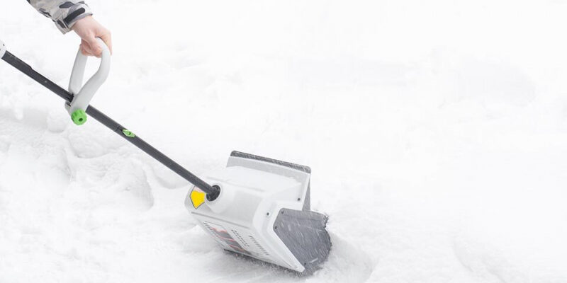10 лучших электролопат для уборки снега в 2024 году